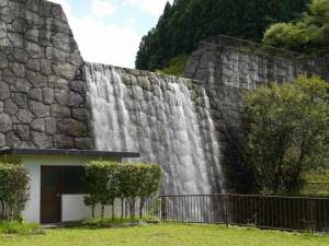 立沢川砂防ダムの写真