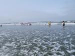 【海水浴】波崎海水浴場では、子どもでもボディーボードで波に乗る！の写真のサムネイル写真12