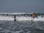 【海水浴】波崎海水浴場では、子どもでもボディーボードで波に乗る！の写真のサムネイル写真21