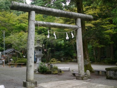 春日山神社の写真3